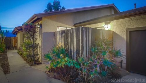 8344 Ora Belle Ln, El Cajon, CA 92021-1879