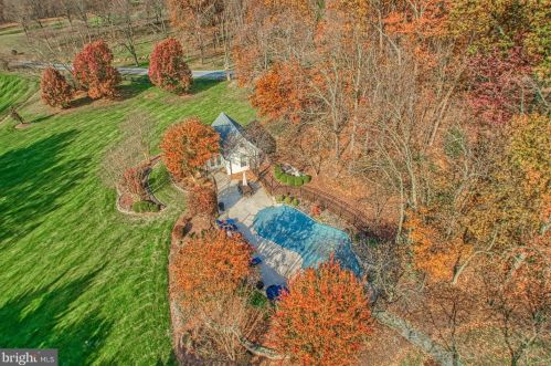 40280 Spectacular Bid Pl, Leesburg VA  20176-7173 exterior