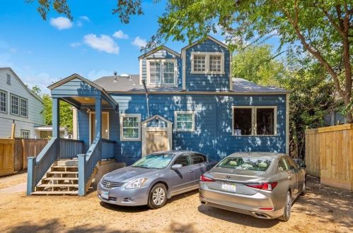 705 32nd St, Austin TX  78705-3107 exterior