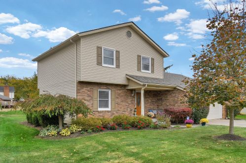 1092 Fairfield Dr, Marysville, OH 43040-9006