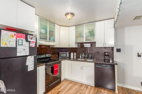 8427 34th Ave, Phoenix AZ  85051-5952 exterior