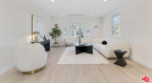 11512 La Maida St, North Hollywood CA  91601-4323 exterior