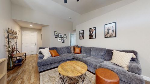 2237 Heritage Manor Dr, Riverbank CA  95367-2649 exterior