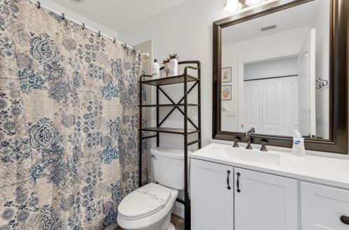 865 105 Ave, Naples FL 34108-1838 exterior