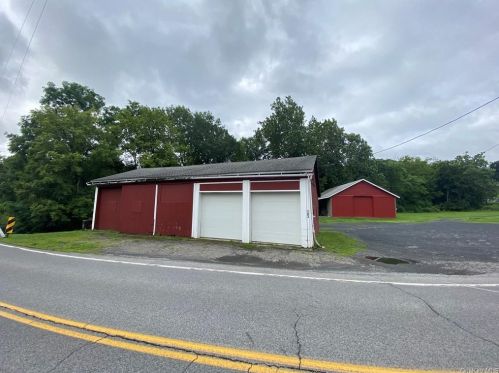 111 Western Ave, Marlborough NY  12542-5141 exterior