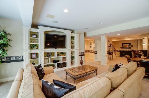 2108 Wyndham Way, Hamilton KY  41091-7304 exterior