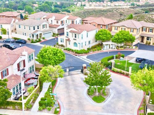27183 Remer Ct, Santa Clarita, CA 91350-8525