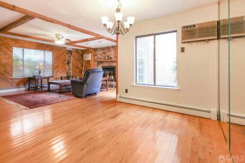 16 Sheffield Ct, East Brunswick, NJ 08816-5660