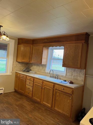 1614 Windsor Castle Rd, Moselem PA  19526-8620 exterior
