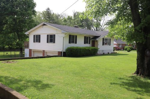 2137 Dorthea Dr, Washington Ch, OH 43160-9715