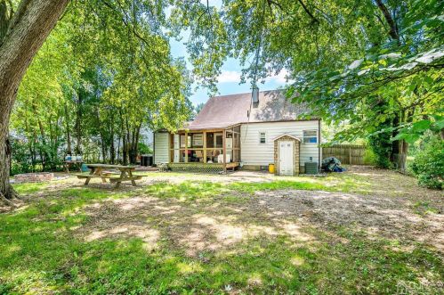 22 Stuart Dr, East Brunswick NJ  08816-3808 exterior