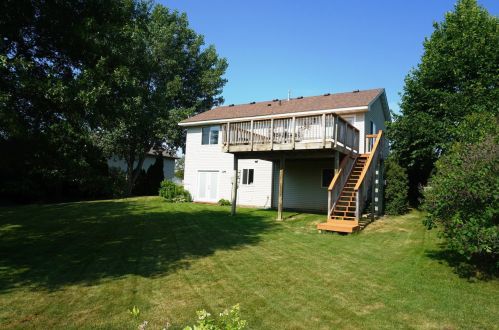 1005 Southgate Dr, Ellsworth, WI 54011-5089