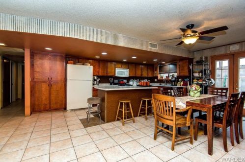 1386 Trane Rd, Bullhead City AZ  86442-7102 exterior