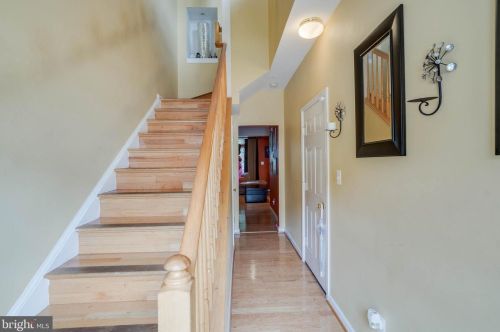 13007 Cordelia Ct, Woodbridge, VA 22192-7662