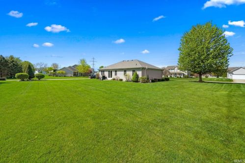 51238 Old Cottage Dr, Granger, IN 46530-4714
