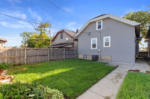 1345 57th St, Milwaukee WI  53214-3430 exterior