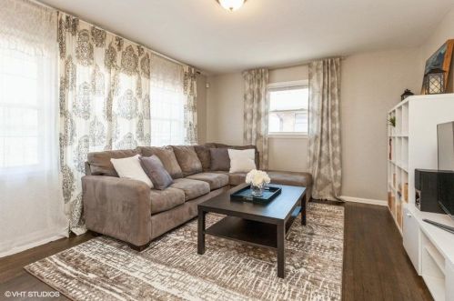 8245 Daphne St, Milwaukee, WI 53223-5560