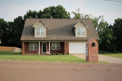 397 Rae Dr, Munford, TN 38058-1638