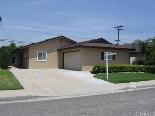 11515 Chadwell St, Lakewood, CA 90715-1212