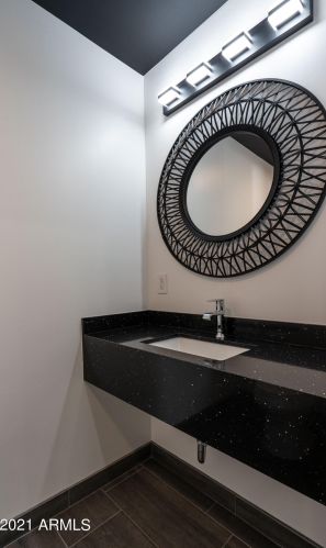 6803 15 St, Phoenix AZ 85040-2321 exterior