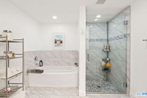 1840 Sandcliff Rd, Palm Springs CA  92264-4844 exterior