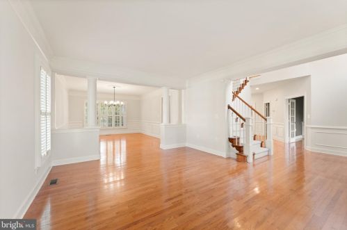 43530 Butler Pl, Leesburg VA 20176-7428 exterior