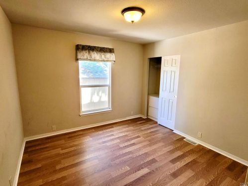 14 Ellie Dr, Santa Rosa CA  95403-1111 exterior