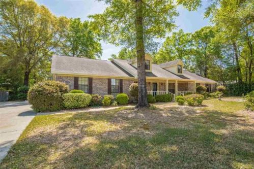 10408 Rawlings Dr, Pensacola, FL 32514-8303