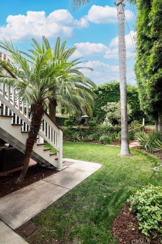 593 26th St, Manhattan Beach CA  90266-2208 exterior