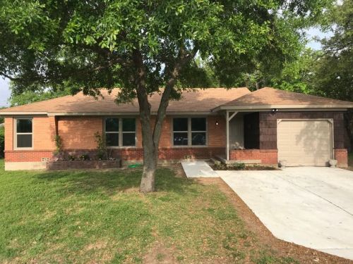 3267 Scruggs Park Dr, Fort Worth, TX 76118-6360