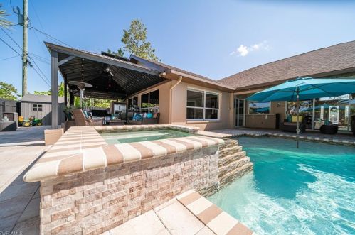 2134 19 Ave, Cape Coral FL  33990-4113 exterior