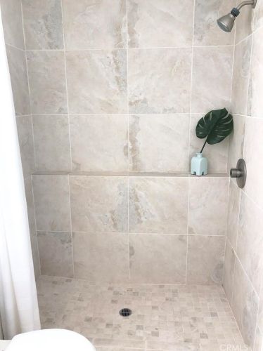 320 Rossmore Dr, Oxnard CA  93035-4465 exterior