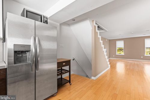 2417 Grays Ferry Ave, Philadelphia PA  19146-2450 exterior