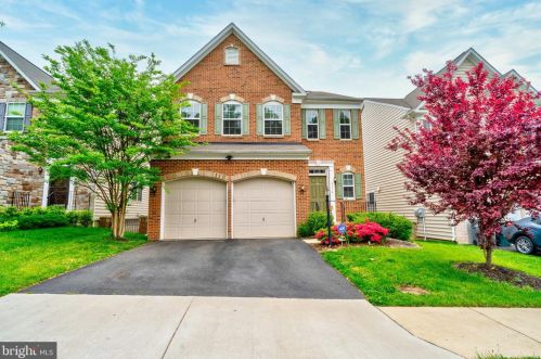3476 Eagle Ridge Dr, Woodbridge, VA 22191-6567