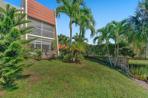 2500 Fiore Way, Delray Beach, FL 33445-4535