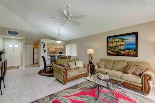 829 Club Dr, West Palm Beach FL  33418-7058 exterior