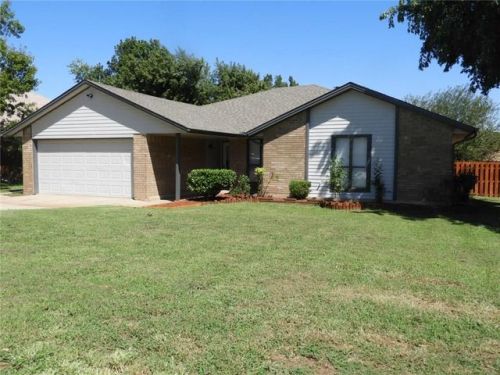 3908 Landmark Rd, Yukon, OK 73099-3212