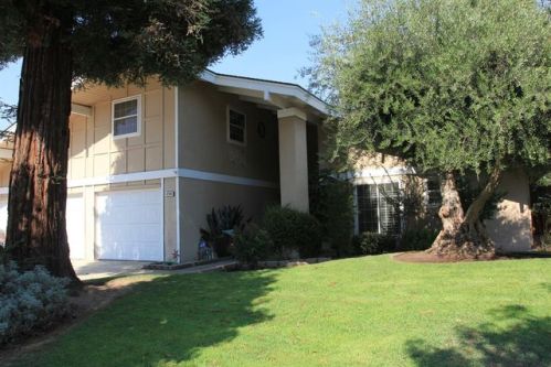 8788 5th St, Fresno CA  93720-1724 exterior