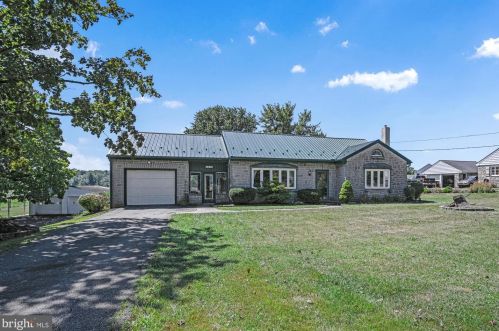 838 Swartzville Rd, Swartzville, PA 17569-9613