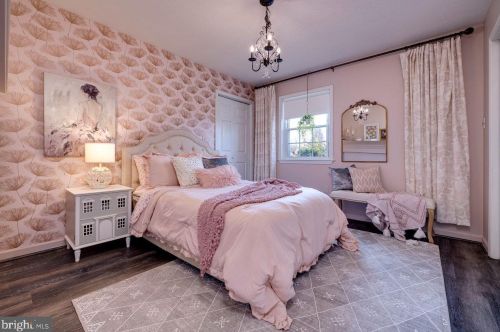 509 6th St, Richmond National Battlefiel VA  22835-1449 exterior