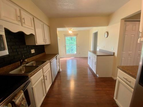 1100 Slope Bay, Zanesville OH  43701-1568 exterior