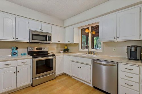 6457 Tomahawk Ct, Lino Lakes, MN 55014-1460