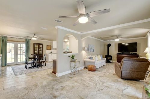 199 Alum Creek Dr, Lost Pines, TX 78612-4806