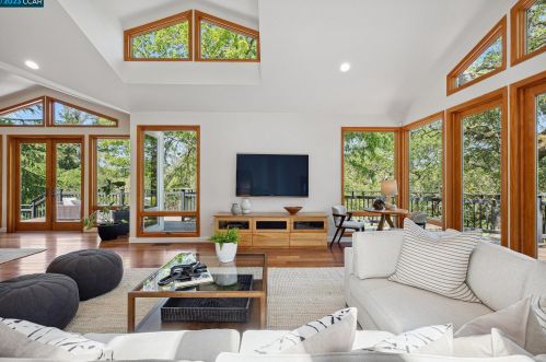 8 Fern Way, Orinda CA  94563-3810 exterior
