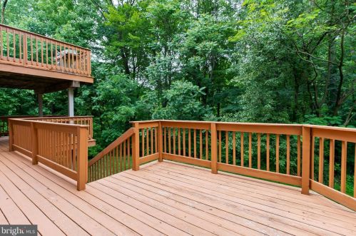 781 Zermatt Dr, Hummelstown PA  17036-9703 exterior