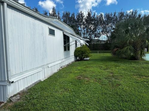 555 Palm Dr, Naples FL  34114-8718 exterior