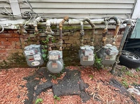 541 Gregory St, Bridgeport CT  06604-5328 exterior