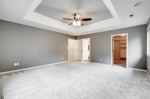 2001 William Dr, Valpo IN  46385-8173 exterior