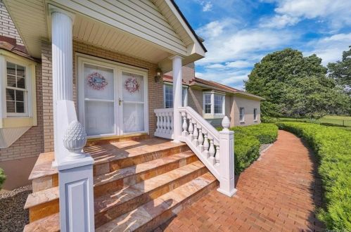 112 Maple Ave, Goshen, NY 10924-6413