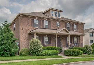 1112 Park Run Dr, Franklin, TN 37067-8674
